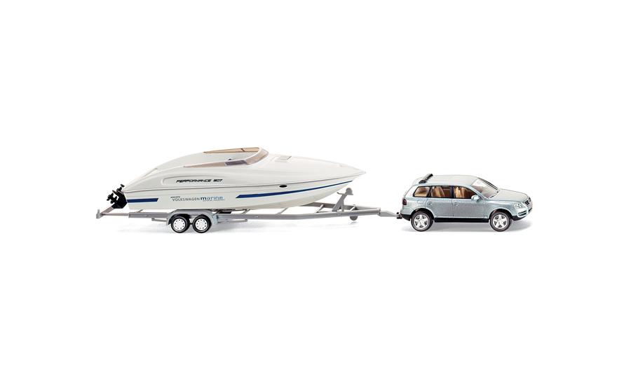 VW Touareg with trailer and boat