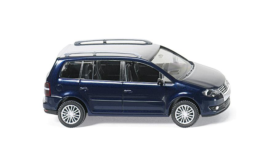 VW Touran facelift indigo blue