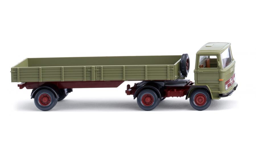 Flatbed tractor-trailer (MB) reed green